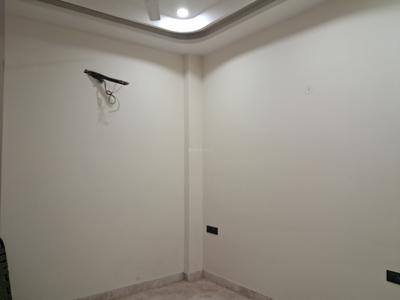 Bedroom Image of 1200 Sq.ft 3 BHK Builder Floor for sale in Paschim Vihar New Delhi for Rs. 26000000