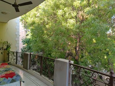 Bedroom One Image of 1782 Sq.ft 3 BHK Builder Floor for sale in Surya enclave, Paschim Vihar New Delhi for Rs. 32500000