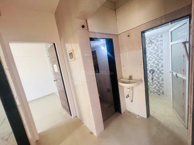 Bathroom Image of 656 Sq.ft 1 BHK Apartment / Flat for rent in Thakurli Thane for Rs. 18000