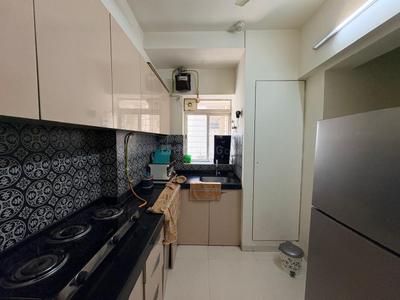 Kitchen Image of 915 Sq.ft 2 BHK Apartment / Flat for rent in Lodha Amara, Kolshet Thane for Rs. 53000