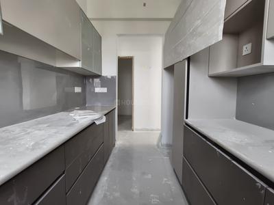 Kitchen Image of 1300 Sq.ft 3 BHK Apartment / Flat for rent in Kalpataru Vivant, Jogeshwari East Mumbai for Rs. 100000