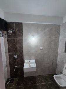 Bathroom Image of 810 Sq.ft 3 BHK Apartment / Flat for rent in Pacifica North Enclave L Block, Vaishno Devi Circle Ahmedabad for Rs. 48000
