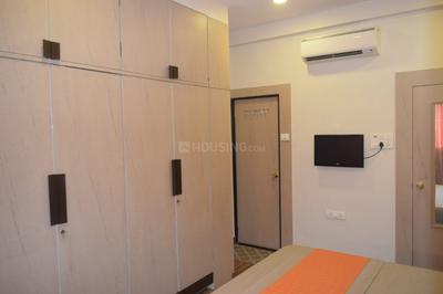 Bedroom Image of 575 Sq.ft 1 BHK Apartment / Flat for rent in Cumballa Hill Mumbai for Rs. 160000