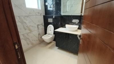 Image of 2000 Sq.ft 4 BHK Builder Floor for sale in Kaushambi, Ghaziabad for Rs. 23000000