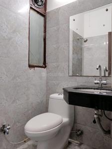 Bathroom Image of 1200 Sq.ft 2 RK Builder Floor for rent in DLF Phase 1 Gurgaon for Rs. 34000