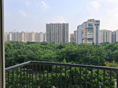 Bedroom One Image of 1000 Sq.ft 2 BHK Apartment / Flat for sale in Amrapali Platinum, Sector 119 Noida for Rs. 9050000