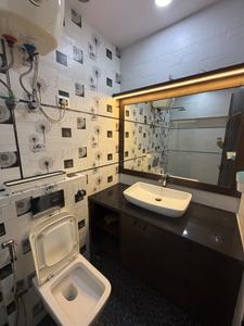 Bathroom Image of 900 Sq.ft 2 BHK Builder Floor for rent in Lajpat Nagar New Delhi for Rs. 54500