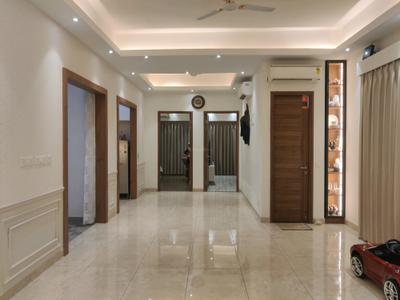 Dining Area Image of 2385 Sq.ft 4 BHK Apartment / Flat for sale in Wave Veridia, Wave City Ghaziabad for Rs. 28500000