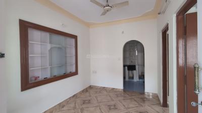 Living Room Image of 600 Sq.ft 2 BHK Builder Floor for rent in Koramangala Bengaluru for Rs. 20000