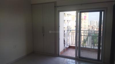 Bedroom Image of 977 Sq.ft 2 BHK Apartment / Flat for rent in Gagan Vihar Ghaziabad for Rs. 12000