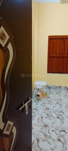 Bedroom Image of 800 Sq.ft 2 BHK Independent House for rent in Chinar Park Kolkata for Rs. 10000