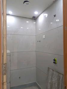 Common Bathroom One Image of 950 Sq.ft 3 BHK Builder Floor for rent in Nawada New Delhi for Rs. 28000