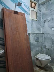 Common Bathroom Image of 950 Sq.ft 2 BHK Apartment / Flat for sale in Hark Sai Homes 4, Sector 49 Noida for Rs. 3900000