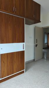 Bedroom Image of 975 Sq.ft 2 BHK Apartment / Flat for rent in Halasuru Bengaluru for Rs. 40000