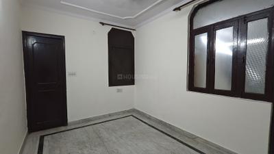 Bedroom Image of 900 Sq.ft 3 BHK Builder Floor for rent in Mayur Vihar Phase 1 New Delhi for Rs. 22000