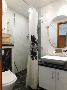 Bathroom Image of 2050 Sq.ft 3 BHK Apartment / Flat for sale in Leela Homes, Vaishali Ghaziabad for Rs. 30000000