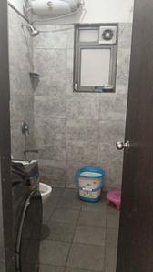 Bathroom Image of 762 Sq.ft 1.5 BHK Apartment / Flat for sale in Amanora Future Towers, Hadapsar Pune for Rs. 9000000