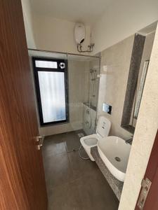 Bathroom Image of 900 Sq.ft 2 BHK Apartment / Flat for rent in Dynamix Divum, Malad East Mumbai for Rs. 69000