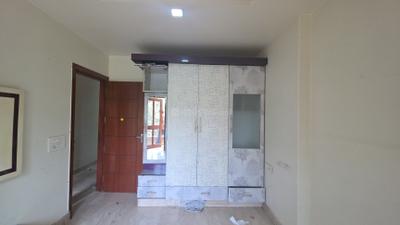 Bedroom Image of 1350 Sq.ft 3 BHK Builder Floor for rent in Pitampura New Delhi for Rs. 50000