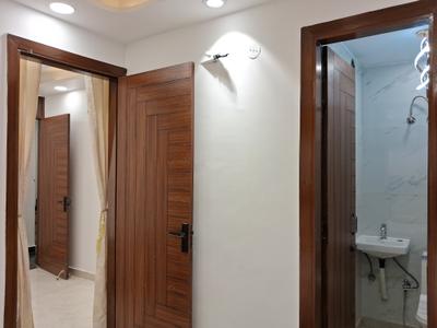 Bedroom Image of 600 Sq.ft 2 BHK Builder Floor for sale in Dwarka Mor New Delhi for Rs. 3600000