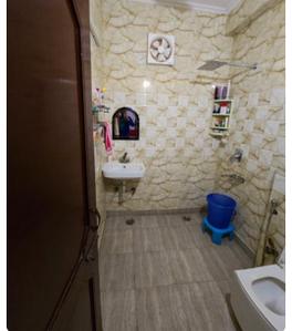 Bathroom Image of 1268 Sq.ft 3 BHK Independent House for sale in Vikaspuri 3bhk Luxurios Home, Vikaspuri New Delhi for Rs. 17000000