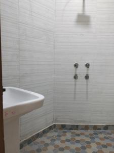 Bedroom One Image of 880 Sq.ft 3 BHK Apartment / Flat for sale in DLF Ankur Vihar Ghaziabad for Rs. 3500000