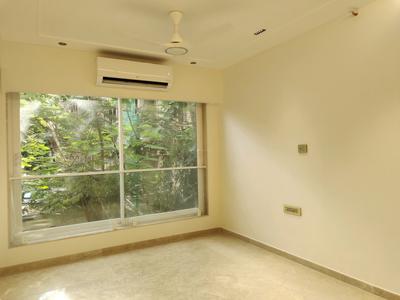 Bedroom Image of 1800 Sq.ft 3 BHK Apartment / Flat for sale in Ankur Apartments, Vile Parle West Mumbai for Rs. 80000000