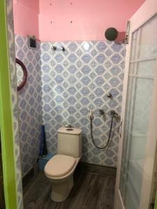 Bathroom Image of 790 Sq.ft 2 BHK Apartment / Flat for rent in Barrackpore Kolkata for Rs. 12000