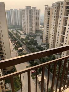 Balcony Image of 1350 Sq.ft 3 BHK Apartment / Flat for rent in Jaypee Kosmos, Sector 134 Noida for Rs. 25000