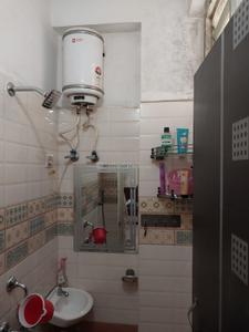 Bathroom Image of 450 Sq.ft 1 RK Apartment / Flat for rent in Bawadiya Kalan Bhopal for Rs. 15000