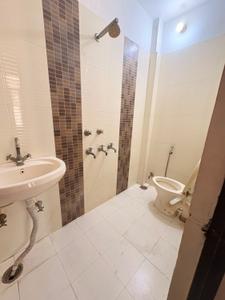 Bathroom Image of 1800 Sq.ft 3 BHK Independent House for rent in Khyora Kanpur for Rs. 18000
