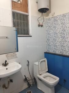 Bathroom Image of 2000 Sq.ft 3 BHK Independent House for rent in Sector 50 Noida for Rs. 35000