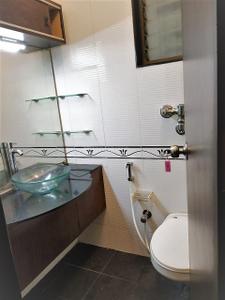 Bathroom Image of 650 Sq.ft 1 BHK Apartment / Flat for sale in Supreme Lake Homes, Powai Mumbai for Rs. 16300000
