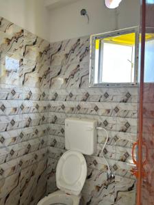 Bathroom Image of 953 Sq.ft 2 BHK Apartment / Flat for sale in Rajarhat Kolkata for Rs. 3400000