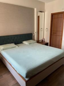 Bedroom Image of 2250 Sq.ft 3 BHK Apartment / Flat for sale in Dev Solitaire, Prahlad Nagar Ahmedabad for Rs. 15800000