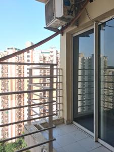 Bedroom Two Image of 924 Sq.ft 2 BHK Apartment / Flat for sale in Paras Tierea, Sector 137 Noida for Rs. 8600000