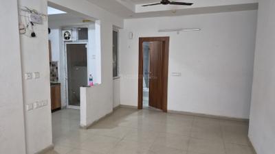 Living Room Image of 910 Sq.ft 2.5 BHK Apartment / Flat for rent in Prateek Grand City, Siddharth Vihar Ghaziabad for Rs. 26000