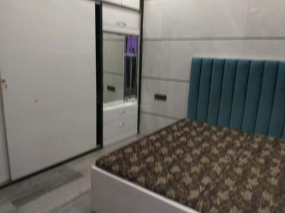 Bedroom Image of 650 Sq.ft 1 BHK Builder Floor for rent in Shalimar Bagh New Delhi for Rs. 22000