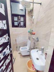 Bathroom Image of 800 Sq.ft 2 BHK Builder Floor for rent in Sector 7 Rohini New Delhi for Rs. 35000