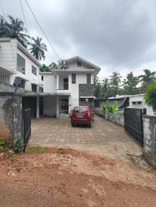Building Image of 1500 Sq.ft 3 BHK Independent House for rent in Chelavoor Kozhikode for Rs. 30000