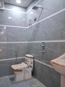 Common Bathroom Image of 1050 Sq.ft 2 BHK Apartment / Flat for sale in Sector 104 Noida for Rs. 4499999