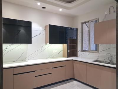 Kitchen Image of 1800 Sq.ft 3 BHK Builder Floor for sale in Paschim Vihar New Delhi for Rs. 35000000