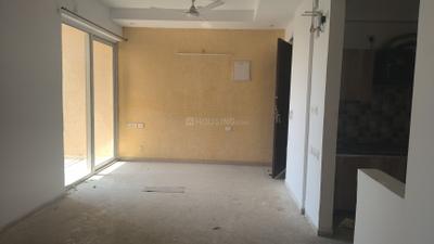 Living Room Image of 1154 Sq.ft 2.5 BHK Apartment / Flat for rent in Prateek Grand City, Siddharth Vihar Ghaziabad for Rs. 24500