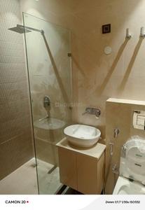 Bathroom Image of 1350 Sq.ft 3 BHK Builder Floor for rent in Kirti Nagar New Delhi for Rs. 70000