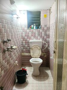 Bathroom Image of 1000 Sq.ft 1 BHK Independent House for rent in Nayapalli Bhubaneswar for Rs. 13000