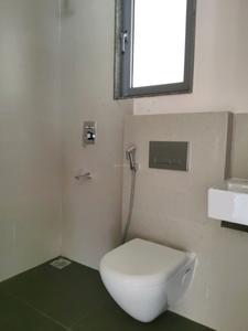 Common Bathroom Image of 700 Sq.ft 2 BHK Apartment / Flat for sale in Rustomjee La Familia, Thane West Thane for Rs. 13600000