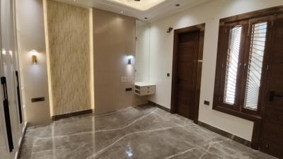 Bedroom Image of 2200 Sq.ft 4 BHK Builder Floor for sale in Kaushambi Ghaziabad for Rs. 32500000