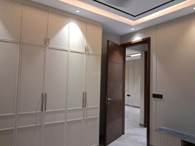 Bedroom Image of 1800 Sq.ft 3 BHK Builder Floor for sale in Paschim Vihar New Delhi for Rs. 38000000
