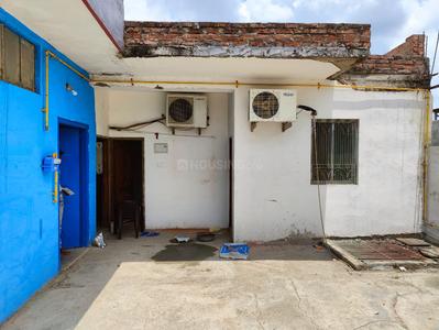 Balcony Image of 1200 Sq.ft 2 BHK Builder Floor for rent in Naria Varanasi for Rs. 15000