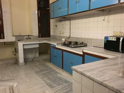 Kitchen Image of 3300 Sq.ft 3 BHK Builder Floor for rent in Green Park New Delhi for Rs. 110000